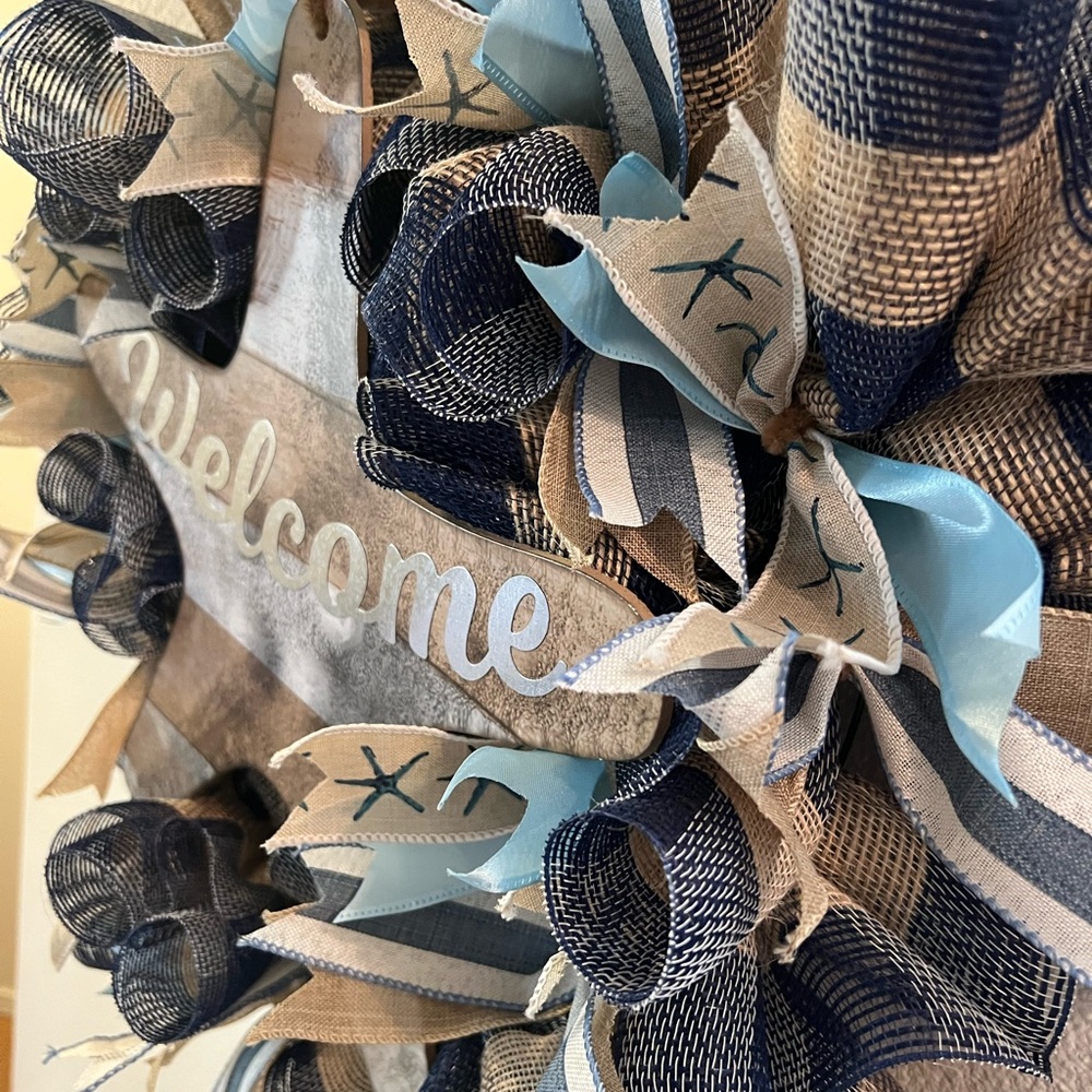 Blue and Tan Welcome Star Wreath - Picture 4 of 4